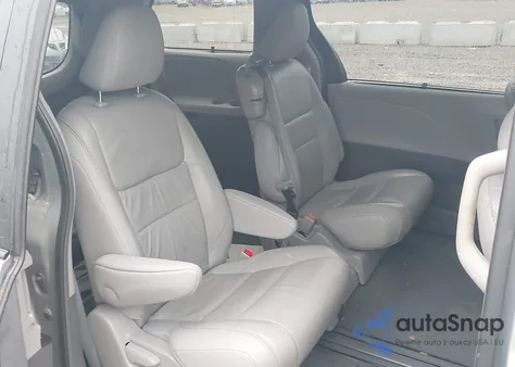 2016 Toyota Sienna Xle 8 Passenger from USA, damaged, VIN 5TDYK3DC2GS730101